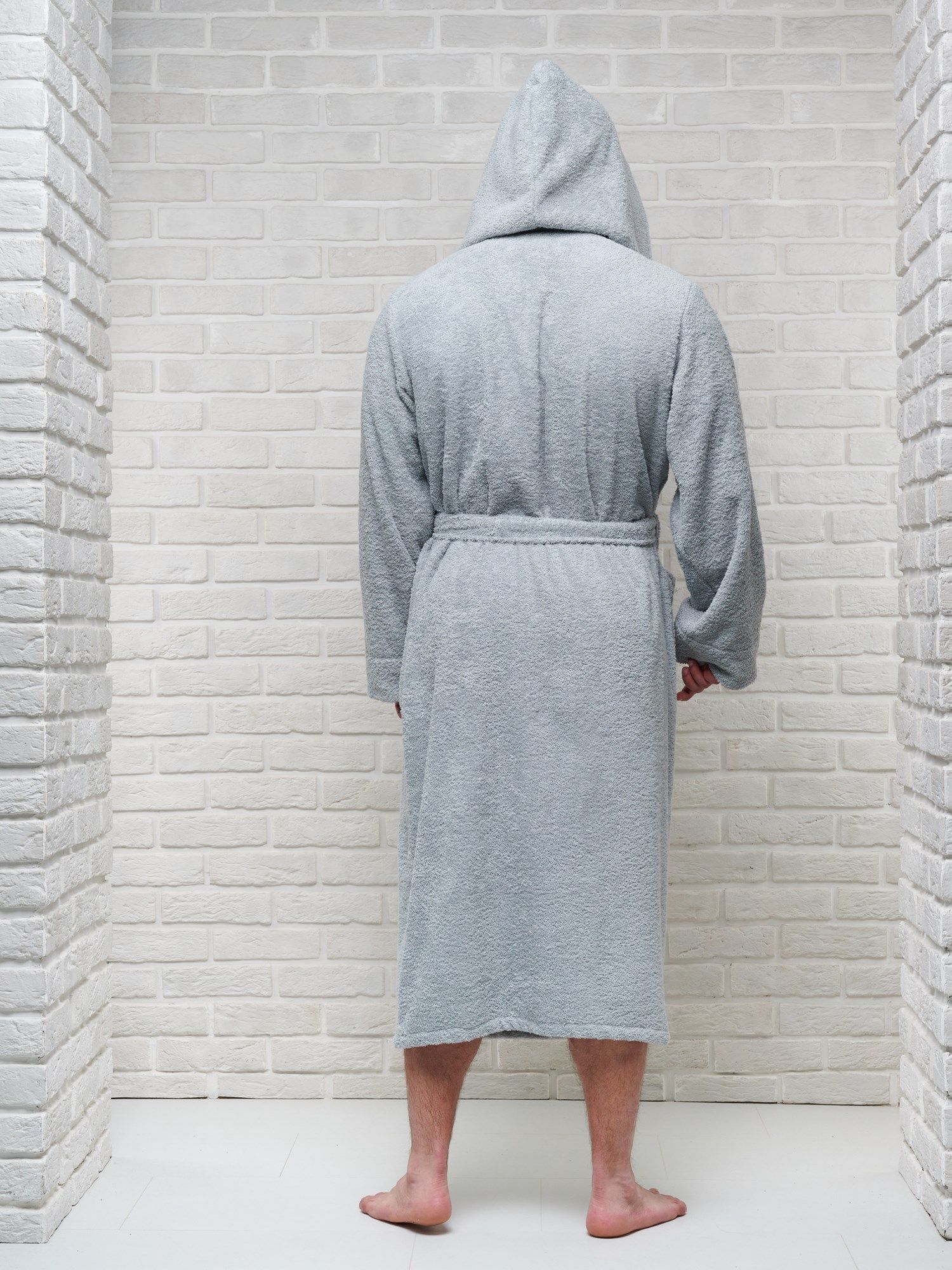 снимок Халат мужской махровый PandaHug с капюшоном, светло-серый от магазина BIO-TEXTILES ОПТ