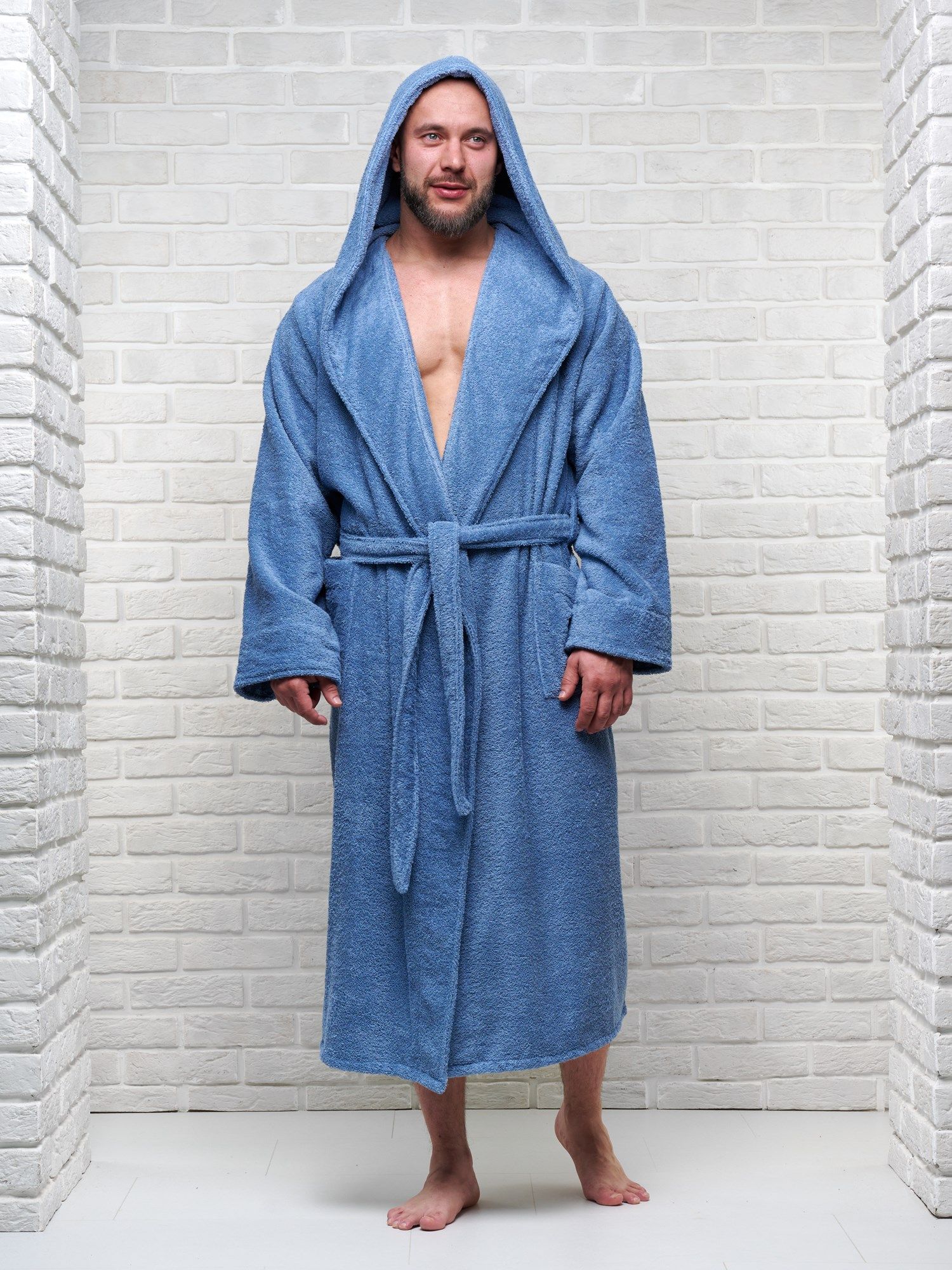 снимок Халат мужской махровый PandaHug с капюшоном, лазурный от магазина BIO-TEXTILES ОПТ