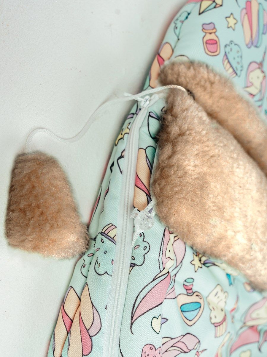 снимок Конверт детский меховой на выписку "Единороги" 82*42 (до 6 мес), 100*46 (до 1 года) от магазина BIO-TEXTILES ОПТ