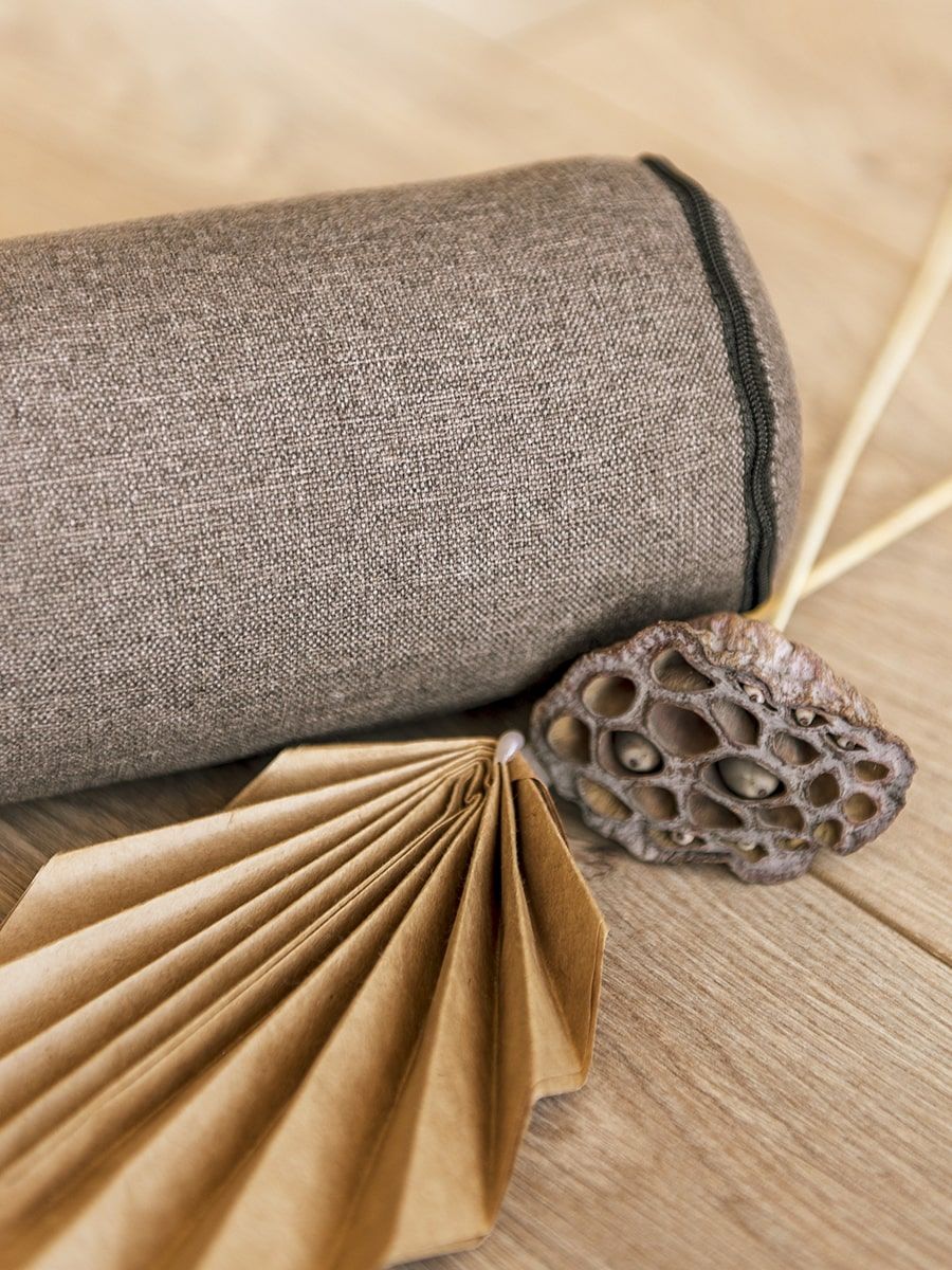 снимок Валик для йоги коричневый от магазина BIO-TEXTILES ОПТ