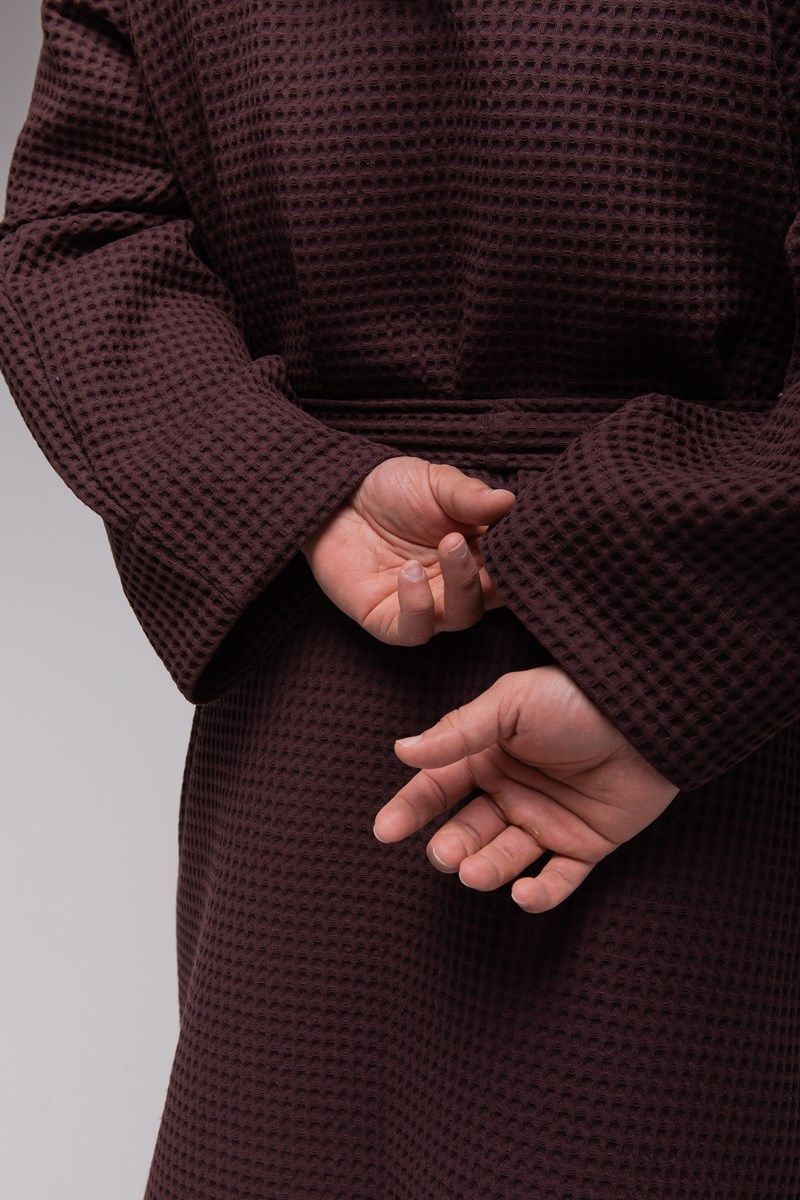снимок Халат вафельный PandaHug Оrlando шоколадный с капюшоном от магазина BIO-TEXTILES ОПТ