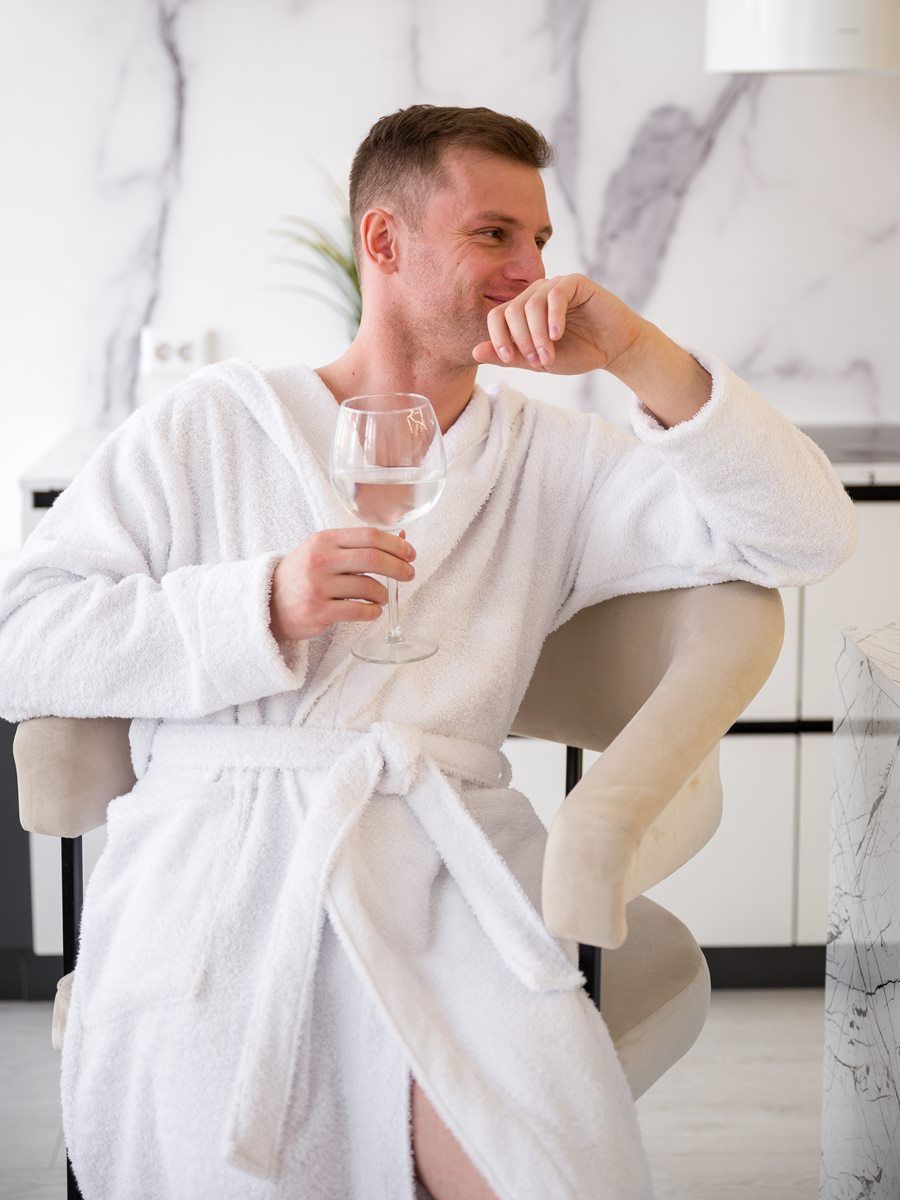 снимок Халат махровый PandaHug Leonardo белый капюшон от магазина BIO-TEXTILES ОПТ