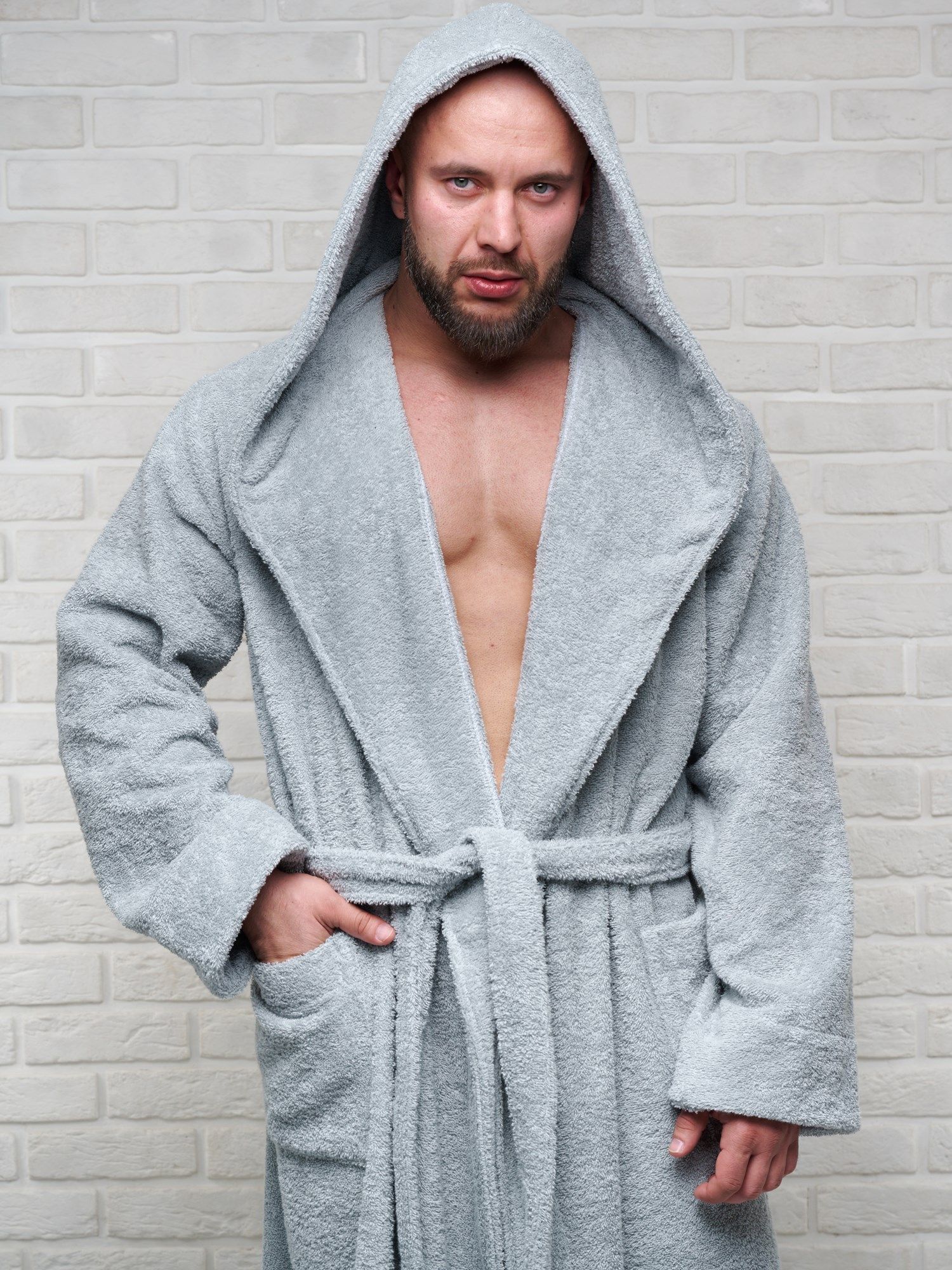 снимок Халат мужской махровый PandaHug с капюшоном, светло-серый от магазина BIO-TEXTILES ОПТ